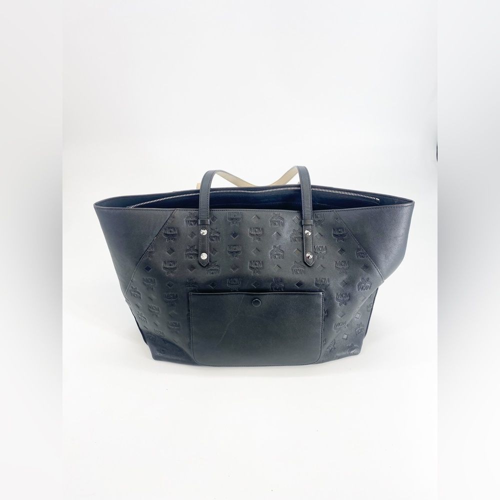 MCM Klara Medium Monogram Shopper‎ Leather Tote - Picture 2 of 7